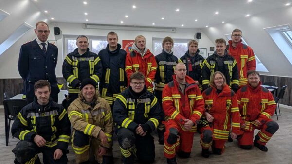 Feuerwehr-Ausbildung trotz Frost und Schnee